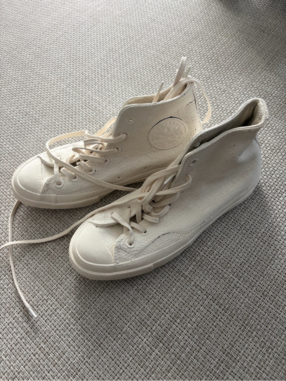 Margiela x converse white paint cracked leather sneaker